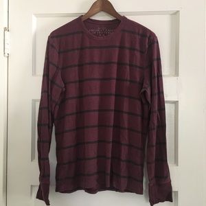 American Eagle men’s long sleeve tee EUC